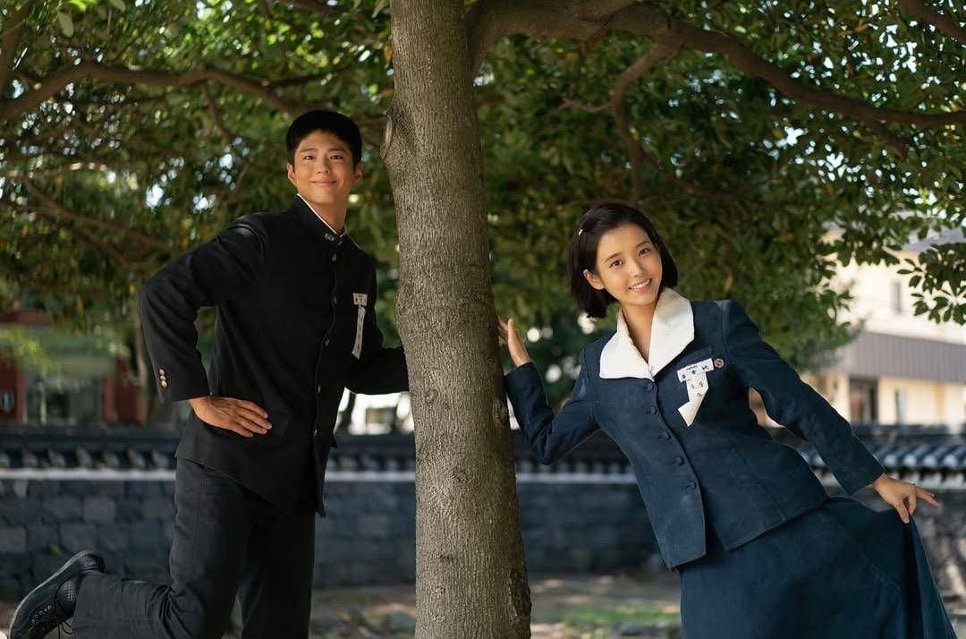 Park Bo Gum dan IU di drama When Life Gives You Tangerines (instagram.com/netflixkr)